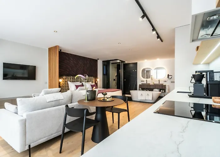 Tierrazul Art Boutique Caramel Diamond Apartment